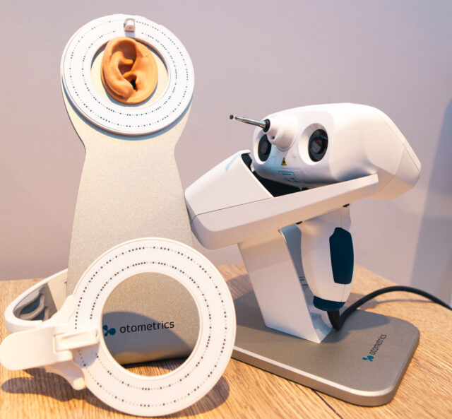 Hearing test kit