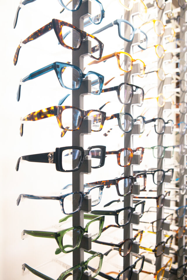 Lots of frames on a shelf